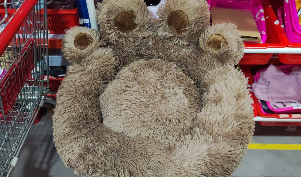 Fluffy Hondenmand In De Vorm Van een Dierenpoot